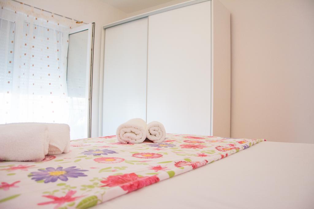 Apartment Klara Biograd Na Moru Exterior photo