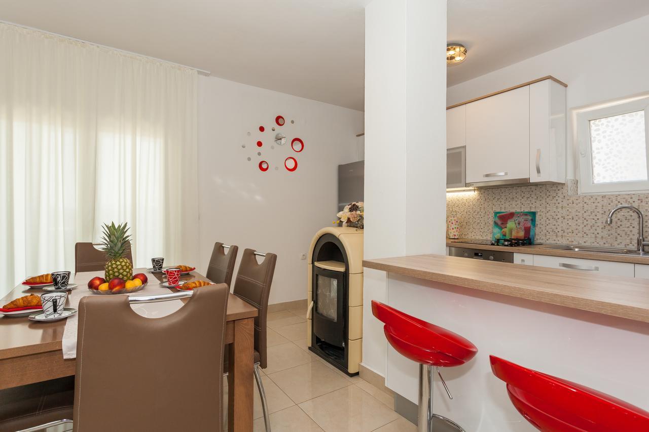 Apartment Klara Biograd Na Moru Exterior photo