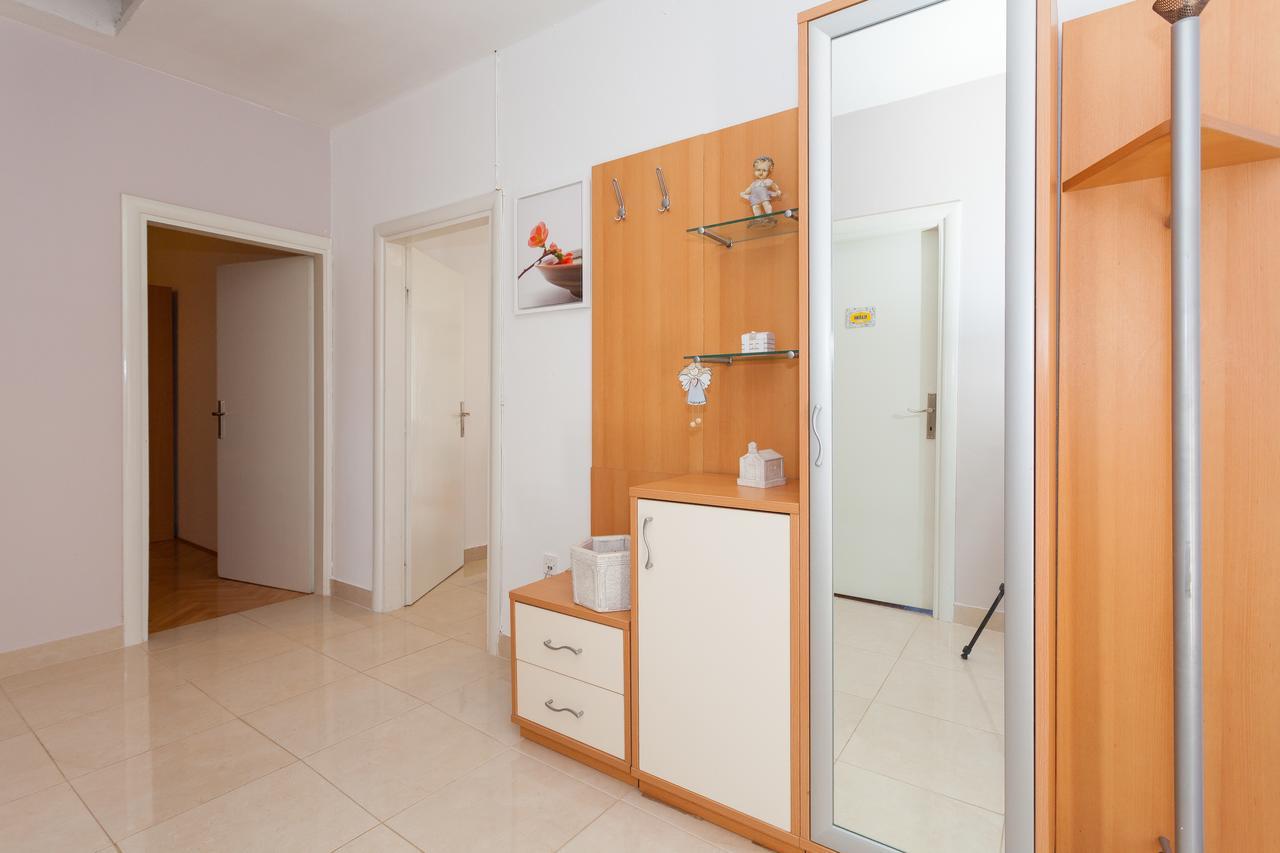 Apartment Klara Biograd Na Moru Exterior photo