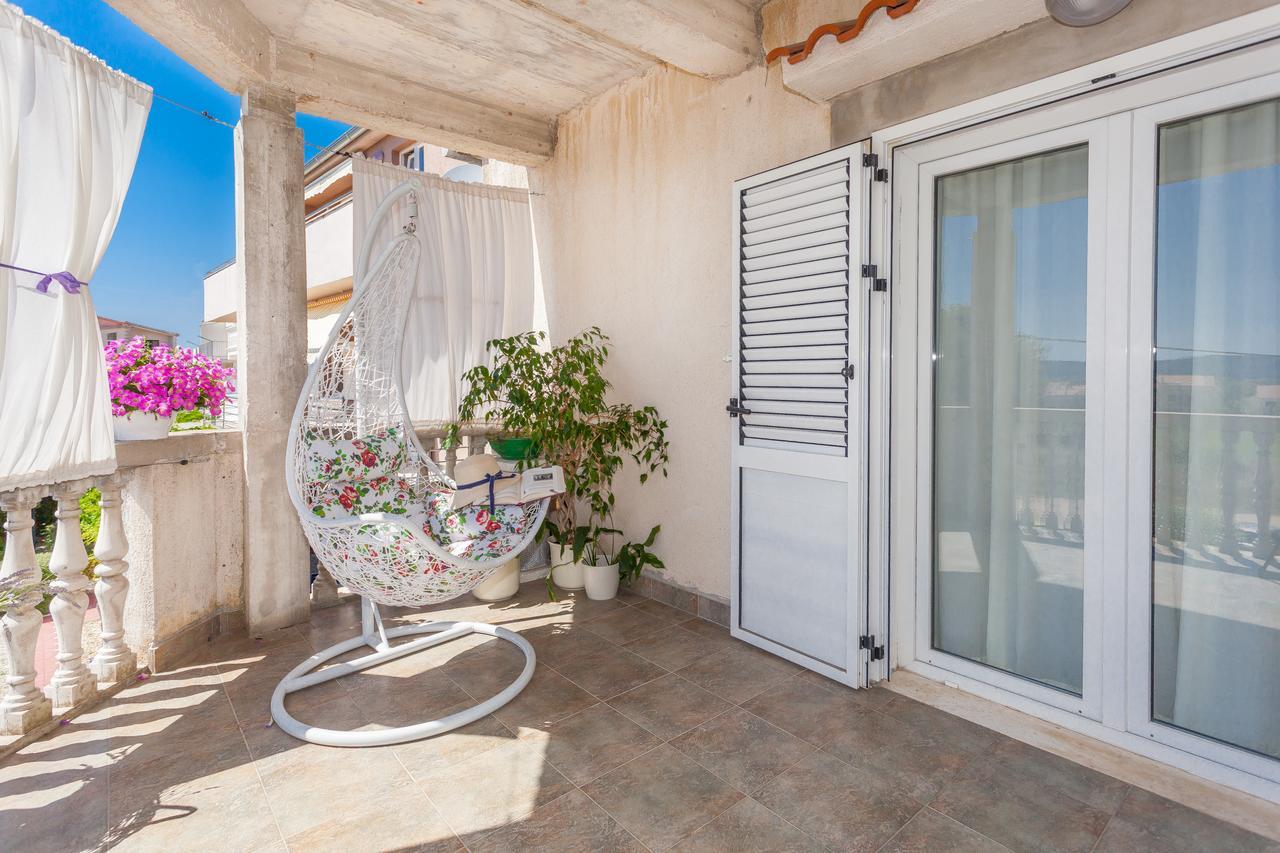 Apartment Klara Biograd Na Moru Exterior photo
